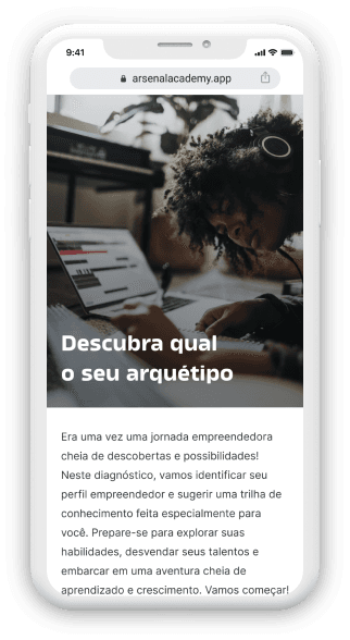 Imagem da plataforma Arsenal Academy em um mockup
